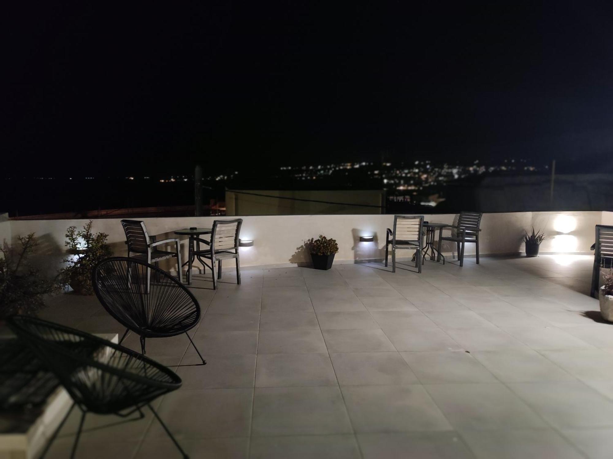 Porto Chania Konukevi Hanya
